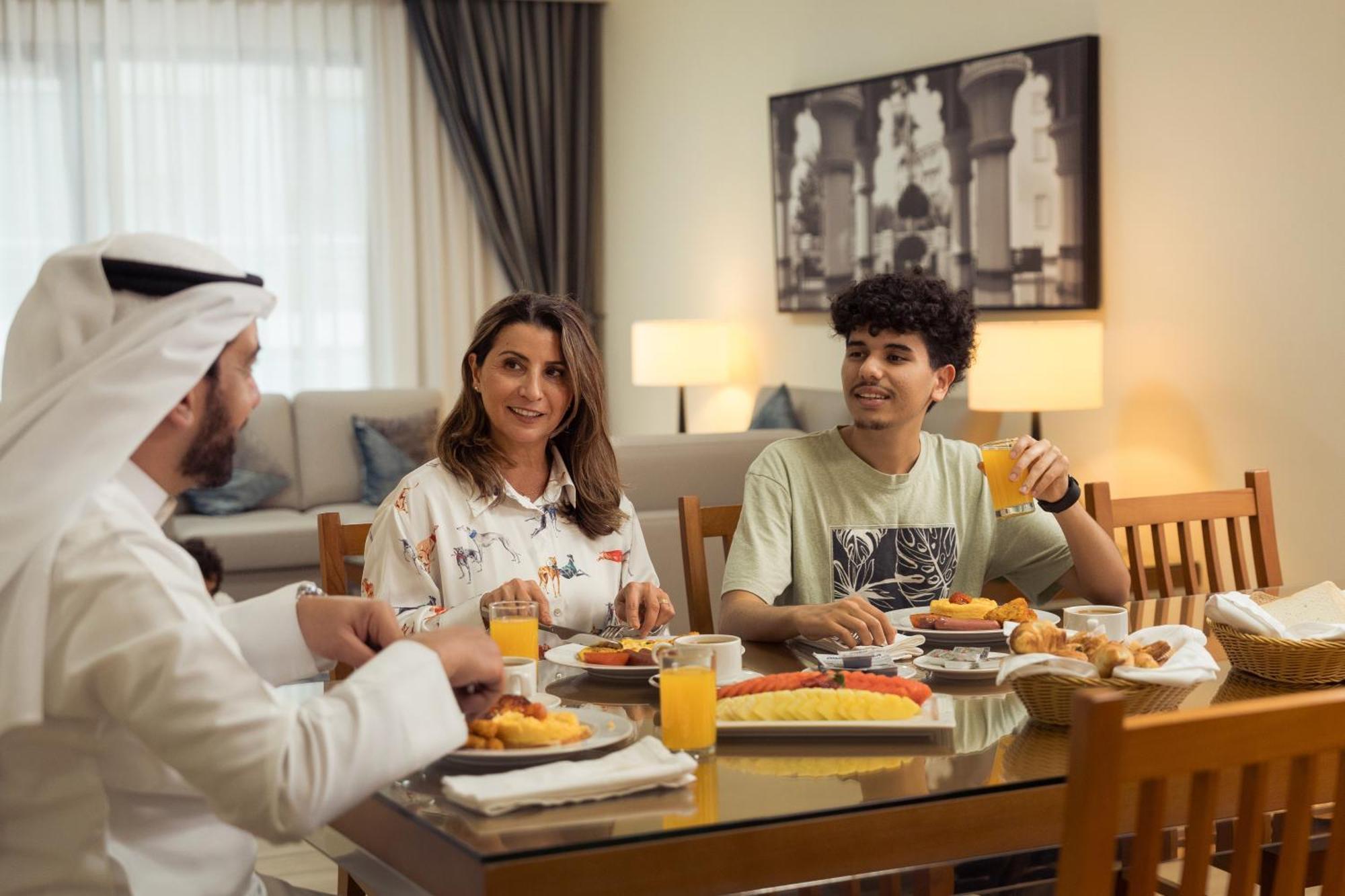 Golden Sands Suites Dubai Luaran gambar