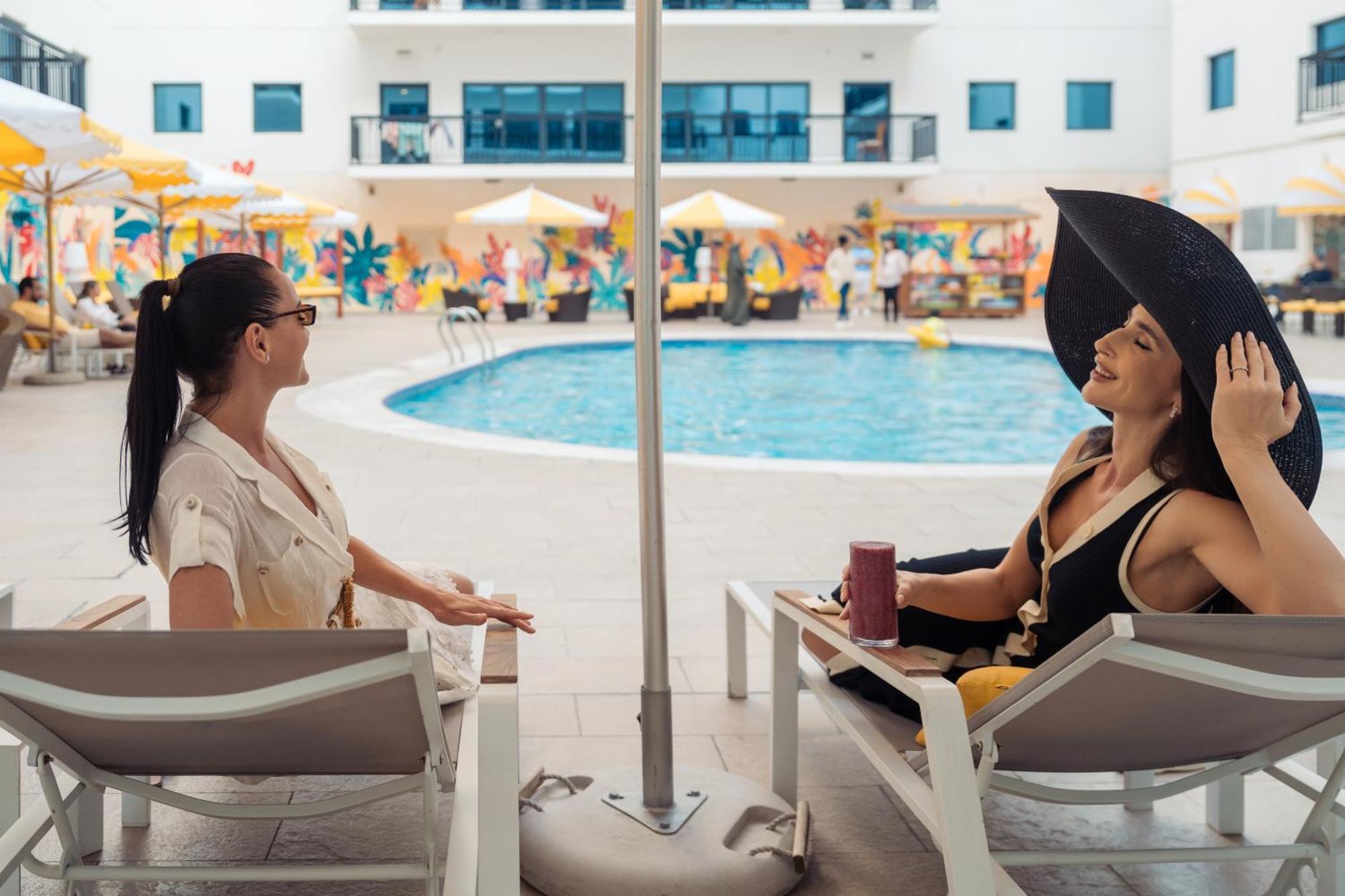 Golden Sands Suites Dubai Luaran gambar